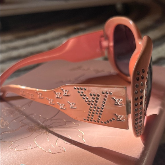 Louis Vuitton Coral Sunglasses with Embellishments - Picture 1 of 5